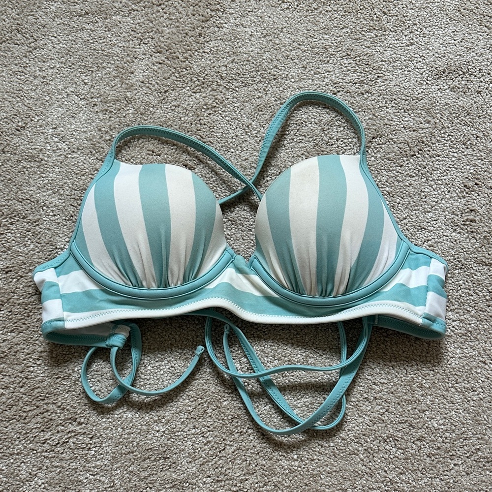Shade & Shore 34B bikini top
